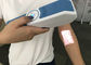 Φορητή φορητή συσκευή ανιχνευτών φλεβών για τις νοσοκόμες και τους γιατρούς με την ειδική πηγή φωτός